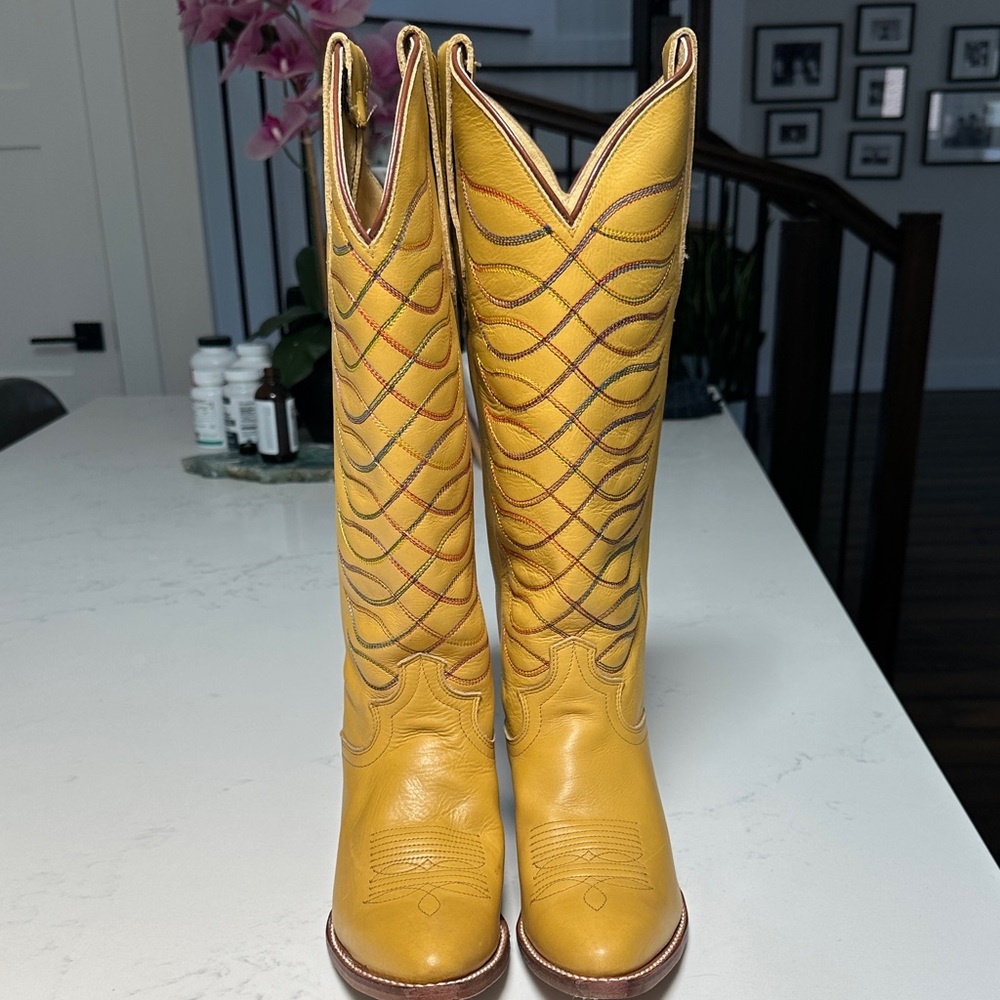 Justin Boots Yellow Heeled Leather Boots - Picture 2 of 4